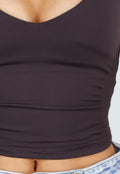 Aubergine Sport Crop Top met Kruisbandjes en Pads