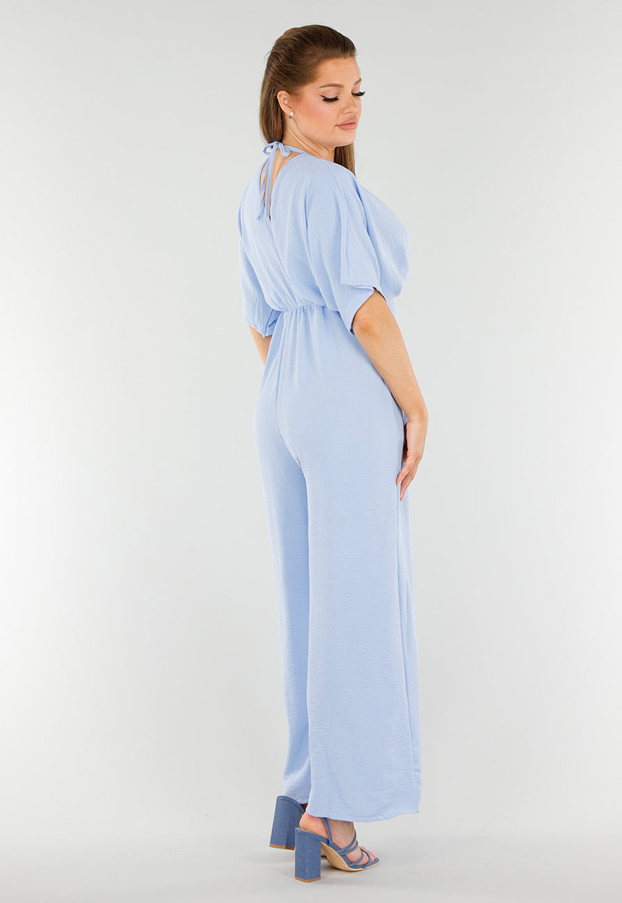 Lichtblauwe Jumpsuit met Wijde Pijpen en Lage V-Hals in Linnenlook
