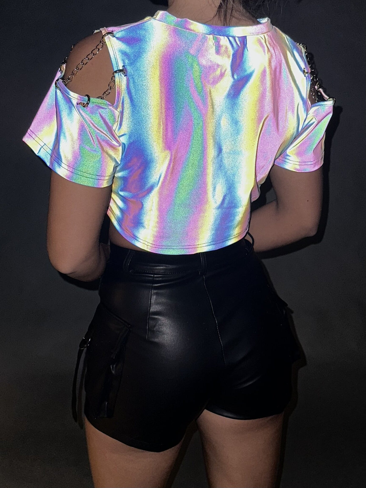 Reflecterende Crop Top met Korte Mouwen en Kettingdetail