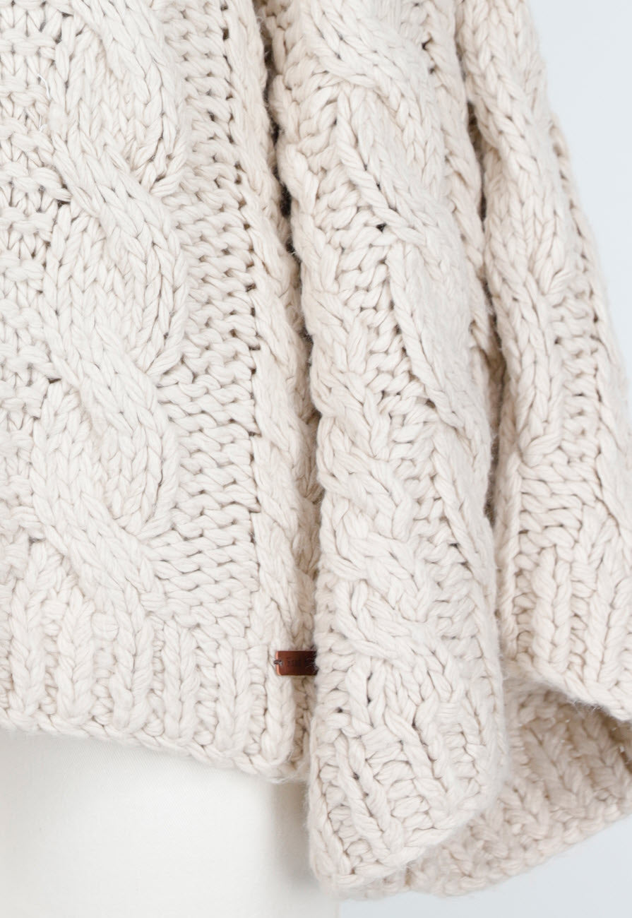 Beige Oversized Kabeltrui met Wijde Mouwen