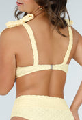 Butter Yellow Bikinitop met Beugel en Zachte Bloemenstructuur