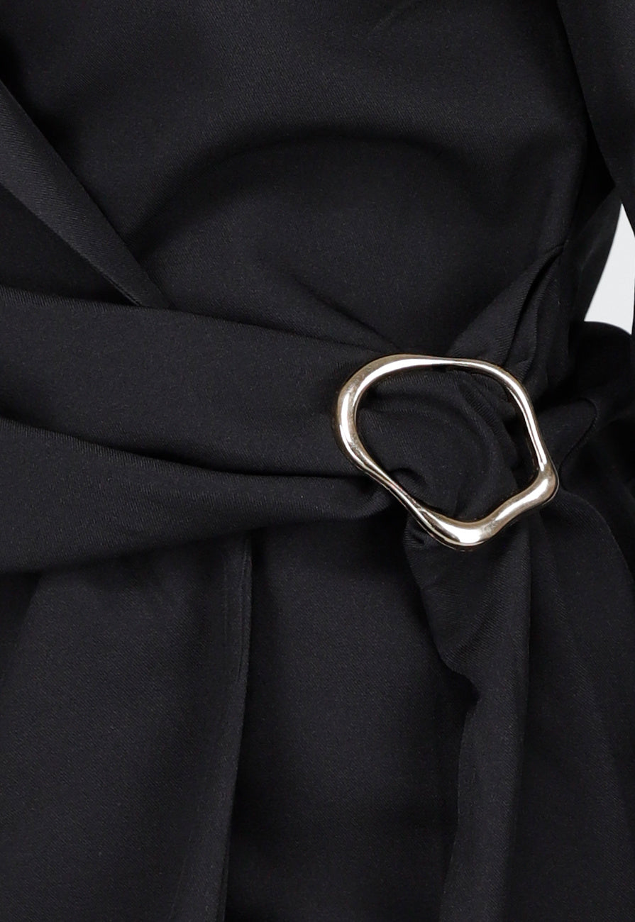 Elegante Getailleerde Zwarte Blazer met Ceintuur en Goudkleurige Gesp