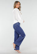 Witte Blouse met Ruches en Vetersluiting bij de Hals