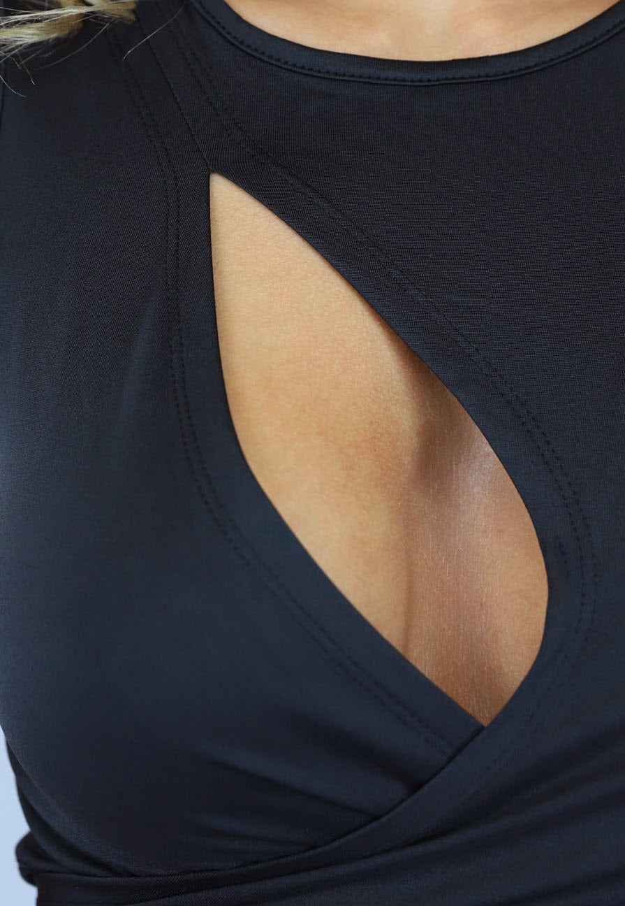 Zwarte Overslag Top met Cut Out