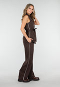 Donkerbruine Two Piece Set met Mouwloos Gilet en Rechte Broek met Witte Strepen