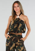 Camouflage Halter Top met Ringdetail en Open Rug